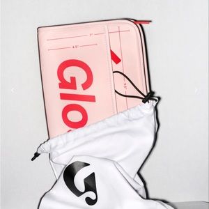 Glossier - The Beauty Bag